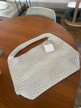 Shiraleah Cream Woven Shoulder Bag